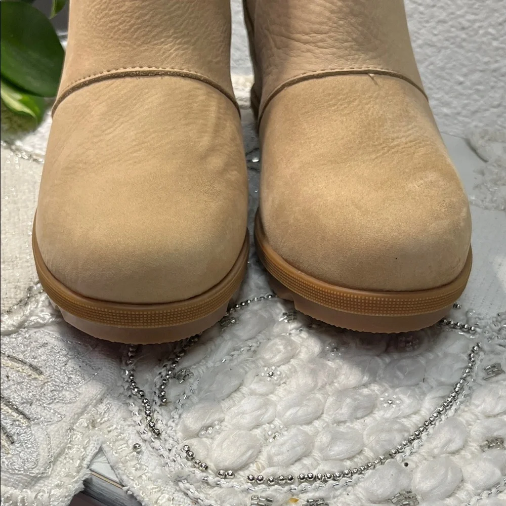 NWT Sorel ARCTIC™ WEDGE II CHELSEA LUX BOOT​ (Size 7)